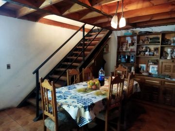 EN VENTA CASA CON AMPLIO TERRENO EN PIRQUE $ 220 MILLONES