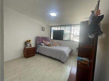 Quitumbe, Casa Comercial en Venta, 362m2, 6 Ambientes