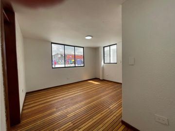 Quitumbe, Casa Comercial en Venta, 362m2, 6 Ambientes