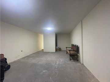 Quitumbe, Casa Comercial en Venta, 362m2, 6 Ambientes