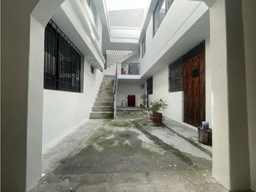 Quitumbe, Casa Comercial en Venta, 362m2, 6 Ambientes