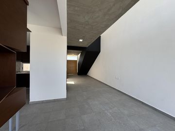 CASA EN VENTA EN LOMAS DE LA RIOJA/POETAS