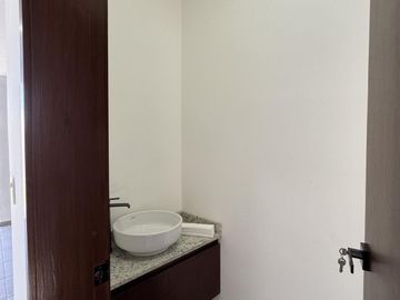 CASA EN VENTA EN LOMAS DE LA RIOJA/POETAS