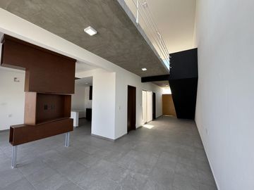 CASA EN VENTA EN LOMAS DE LA RIOJA/POETAS