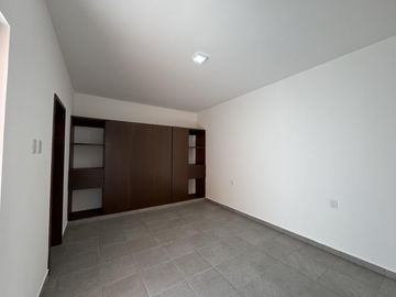 CASA EN VENTA EN LOMAS DE LA RIOJA/POETAS