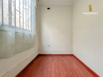 QUILPUE VENTA CASA DOS PISOS 4D 2B SALA DE ESTAR VALENCIA