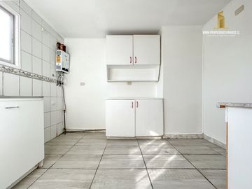 QUILPUE VENTA CASA DOS PISOS 4D 2B SALA DE ESTAR VALENCIA