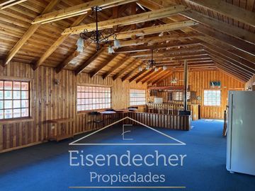 Cabañas equipadas, salón de juegos, eventos y piscina