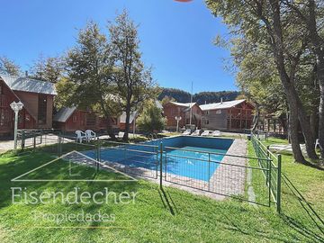 Cabañas equipadas, salón de juegos, eventos y piscina