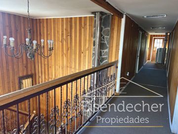 Cabañas equipadas, salón de juegos, eventos y piscina
