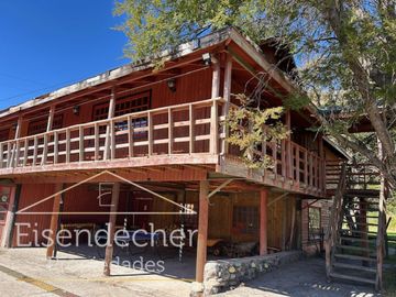 Cabañas equipadas, salón de juegos, eventos y piscina
