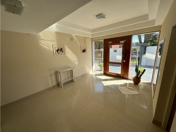 Venta Departamento dos amb.c/cochera - gas natural