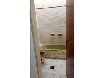 INKASA INMOBILIARIA- VENDE CASA EN BARRIO BOMBAL