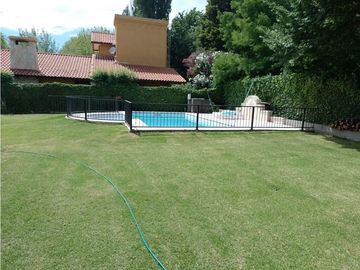 INKASA INMOBILIARIA- VENDE CASA EN ZONA RESIDENCIAL