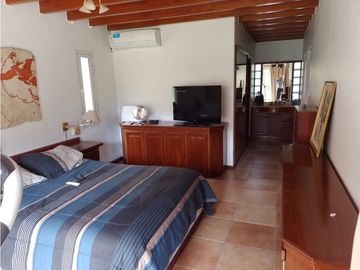 INKASA INMOBILIARIA- VENDE CASA EN ZONA RESIDENCIAL