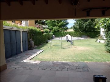 INKASA INMOBILIARIA- VENDE CASA EN ZONA RESIDENCIAL
