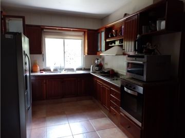 INKASA INMOBILIARIA- VENDE CASA EN ZONA RESIDENCIAL