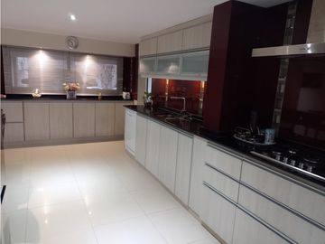 INMOBILIARIA INKASA - VENDE CASA EN BARRIO PRIVADO- GUAYMALLEN