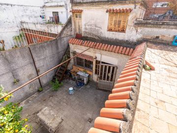 VENTA Casa Antigua 5 Amb. A Refaccionar CHACARITA