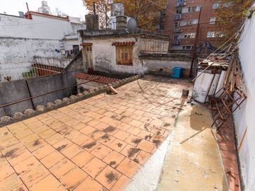 VENTA Casa Antigua 5 Amb. A Refaccionar CHACARITA