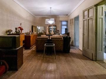 VENTA Casa Antigua 5 Amb. A Refaccionar CHACARITA