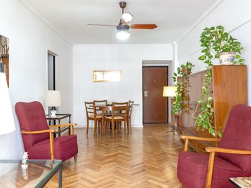 VENTA DEPTO. 4 AMB AL FRENTE CON BALCÓN EN OLIVOS