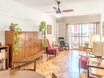 VENTA DEPTO. 4 AMB AL FRENTE CON BALCÓN EN OLIVOS