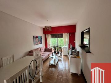 Casa en venta de 2 dormitorios c/ cochera en Centro
