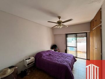 Casa en venta de 2 dormitorios c/ cochera en Centro