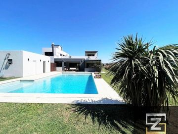 Casa en venta  La Magdalena Canning