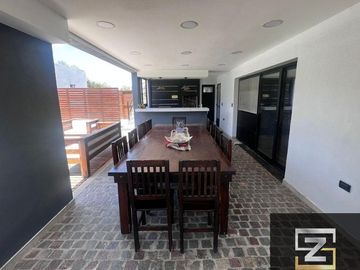 Casa en venta  La Magdalena Canning