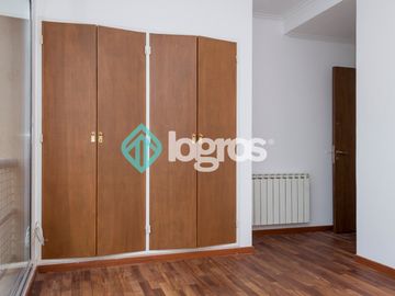 Departamento en venta de 3 dormitorios con cochera en Macrocentro