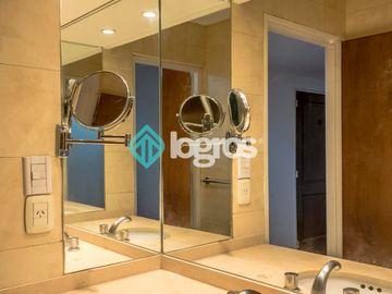 Departamento en venta de 3 dormitorios con cochera en Macrocentro