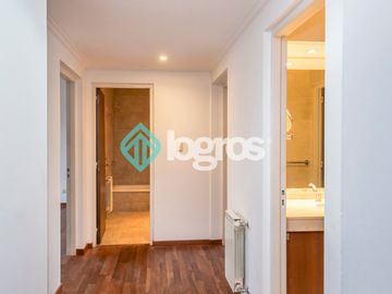 Departamento en venta de 3 dormitorios con cochera en Macrocentro
