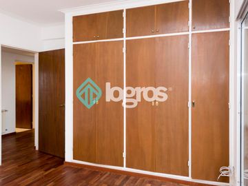Departamento en venta de 3 dormitorios con cochera en Macrocentro