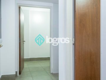 Departamento en venta de 3 dormitorios con cochera en Macrocentro