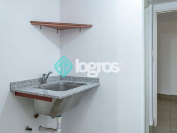 Departamento en venta de 3 dormitorios con cochera en Macrocentro