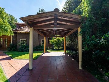 VENTA CASA 4AMB LOMA VERDE ESCOBAR