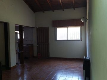 Casa en venta refaccionar o reciclar en Garin