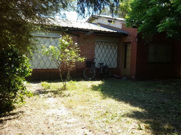 Casa en venta refaccionar o reciclar en Garin