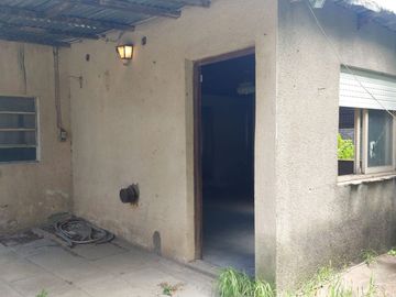 Casa en venta refaccionar o reciclar en Garin