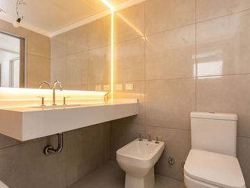 Venta Semipiso a Estrenar 3 amb Cochera y Terraza