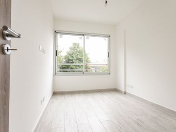 Venta Semipiso a Estrenar 3 amb Cochera y Terraza