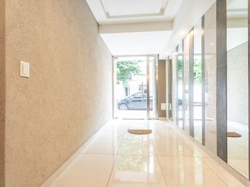 Venta Semipiso a Estrenar 3 amb Cochera y Terraza