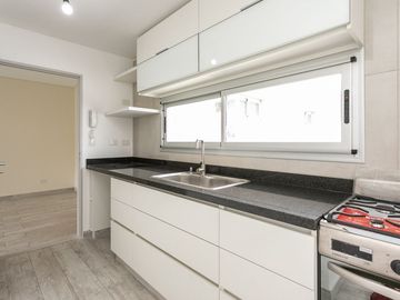 Venta Semipiso a Estrenar 3 amb Cochera y Terraza