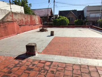 VENTA CASA 4 AMBIENTES EL PALOMAR A RECICLAR