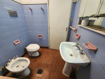 VENTA CASA 4 AMBIENTES EL PALOMAR A RECICLAR