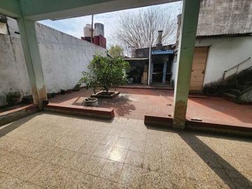 VENTA CASA 4 AMBIENTES EL PALOMAR A RECICLAR