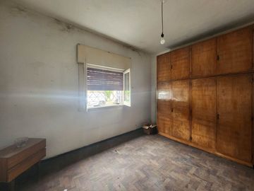 VENTA CASA 4 AMBIENTES EL PALOMAR A RECICLAR