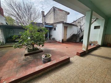 VENTA CASA 4 AMBIENTES EL PALOMAR A RECICLAR